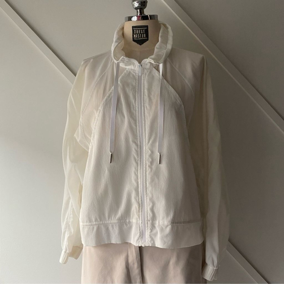 Lululemon In Depth Jacket - 4 - Picture 3 of 17